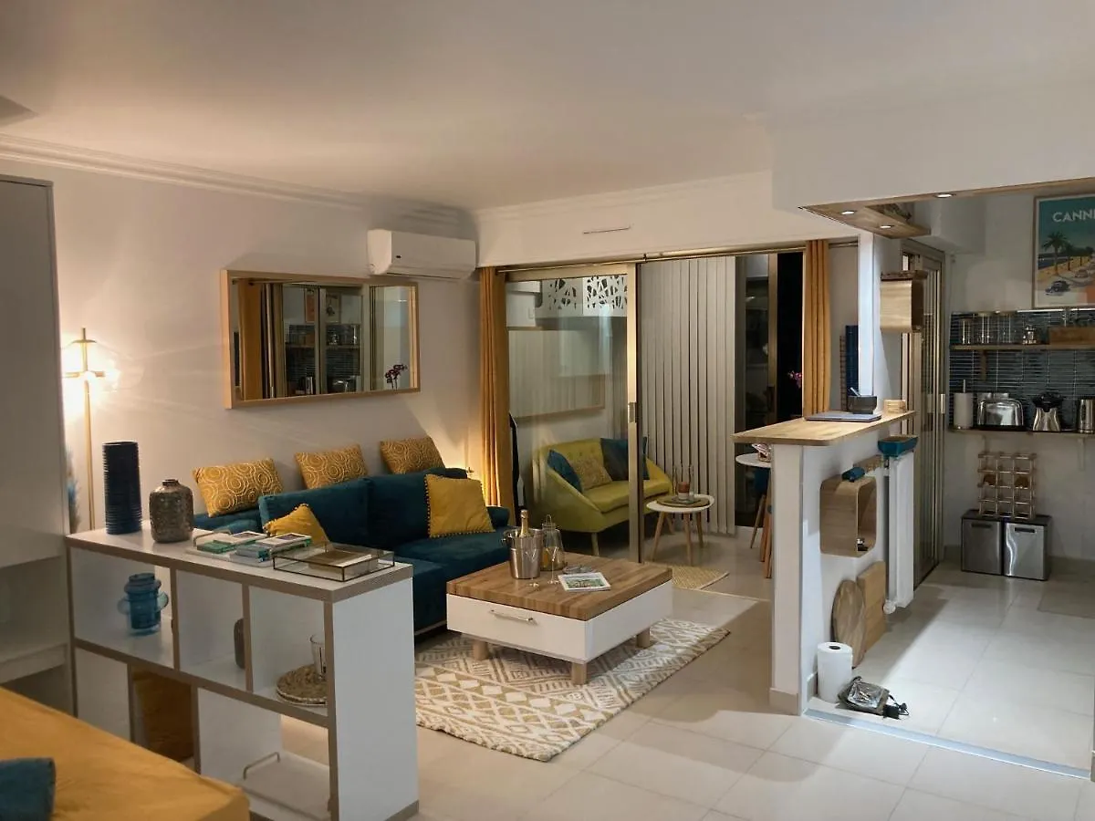 Appartement De Standing Le Velvet Bay Climatise En Bord De Mer Antibes