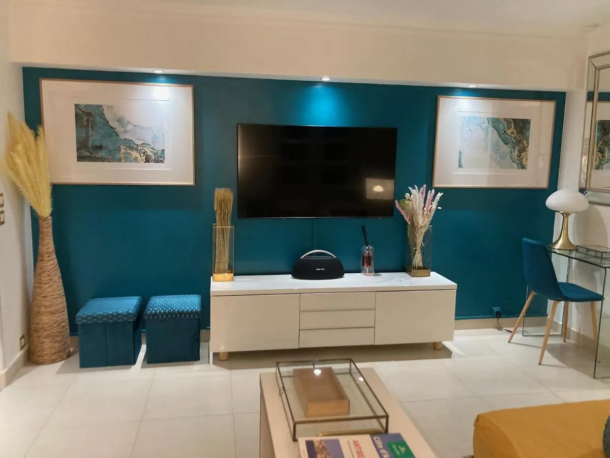 Appartement De Standing Le Velvet Bay Climatise En Bord De Mer Antibes
