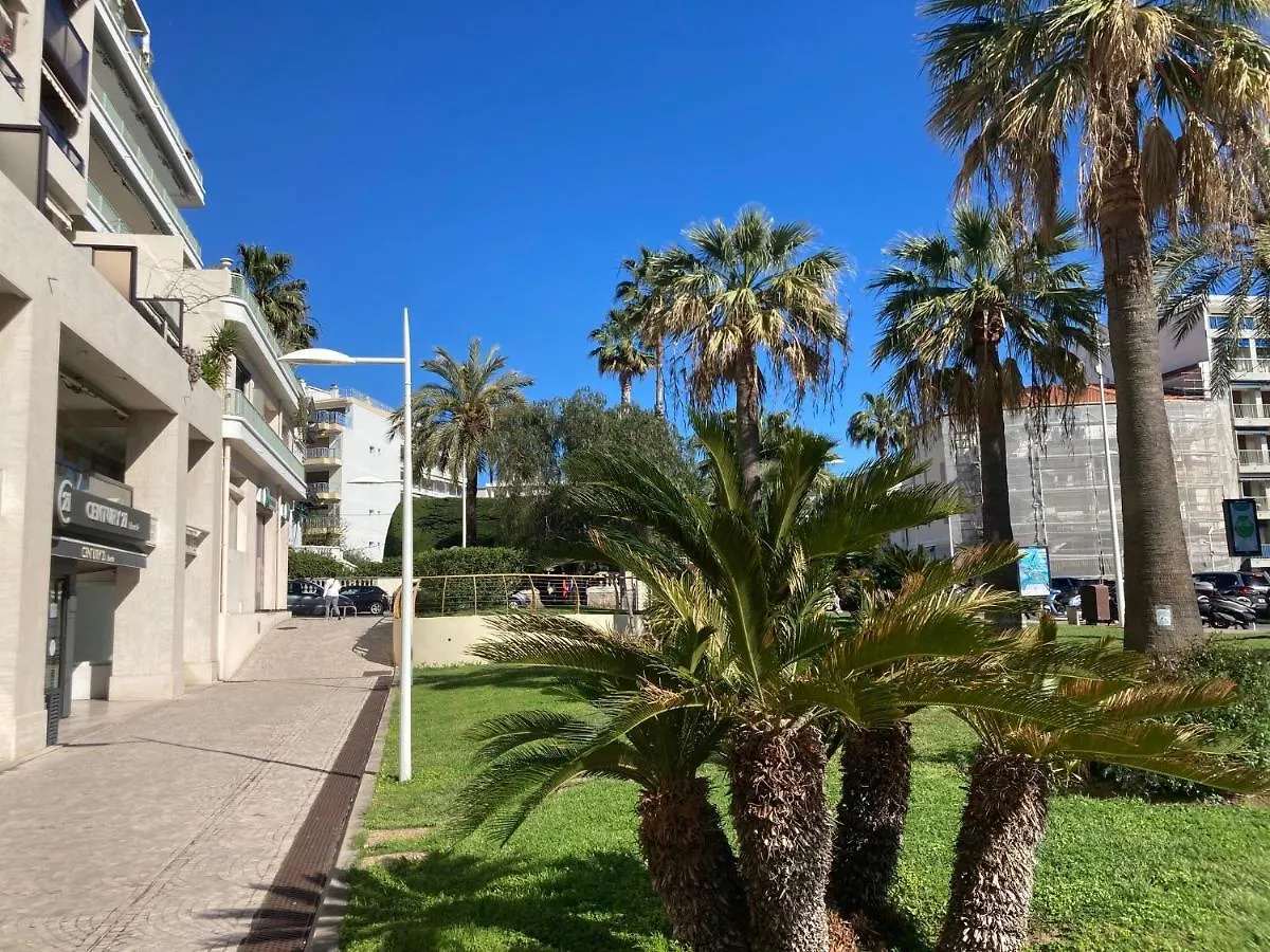 Apartment Appartement De Standing Le Velvet Bay Climatise En Bord De Mer Antibes France